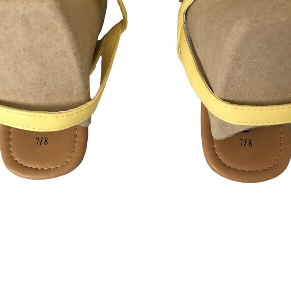 Chatties yellow sandals - Picture 4 of 5